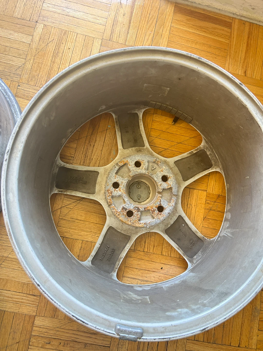 Nissan ZB200 17" Alloy Wheels - photo 2