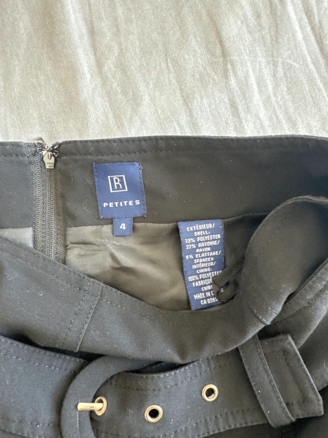 R Petites Black A-Line Skirt Size 4 - photo 2