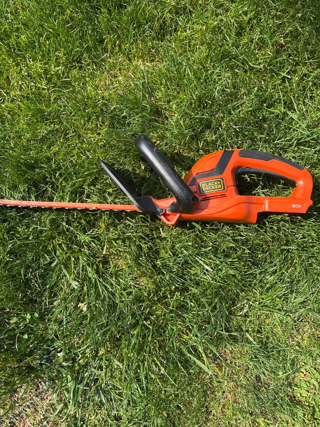 BLACK+DECKER 20V Hedge Trimmer