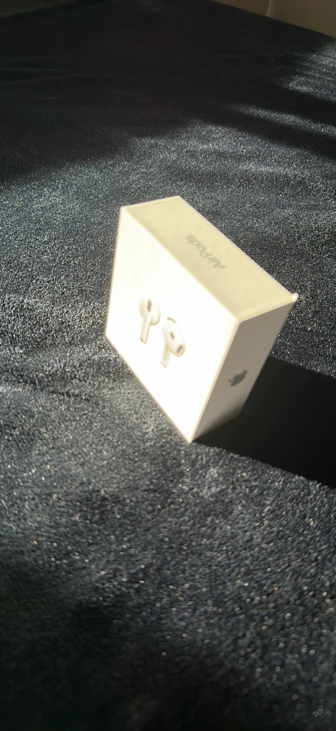 Apple AirPods 4 - photo 2