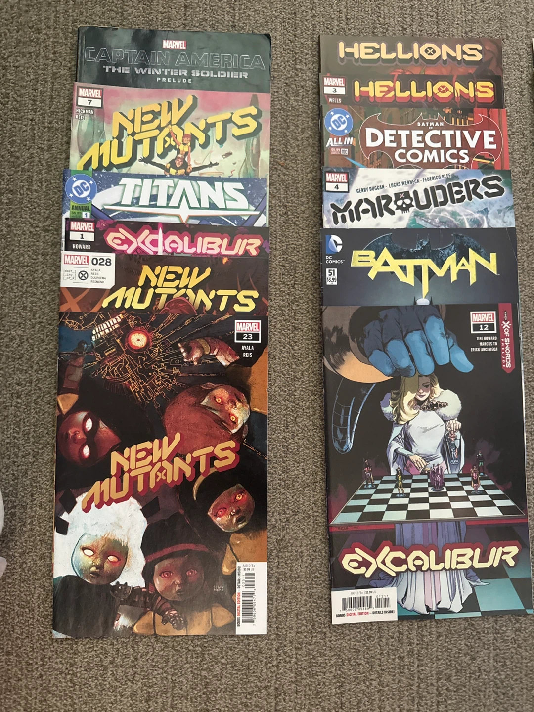 Marvel and DC Comic Books Lot - photo 2