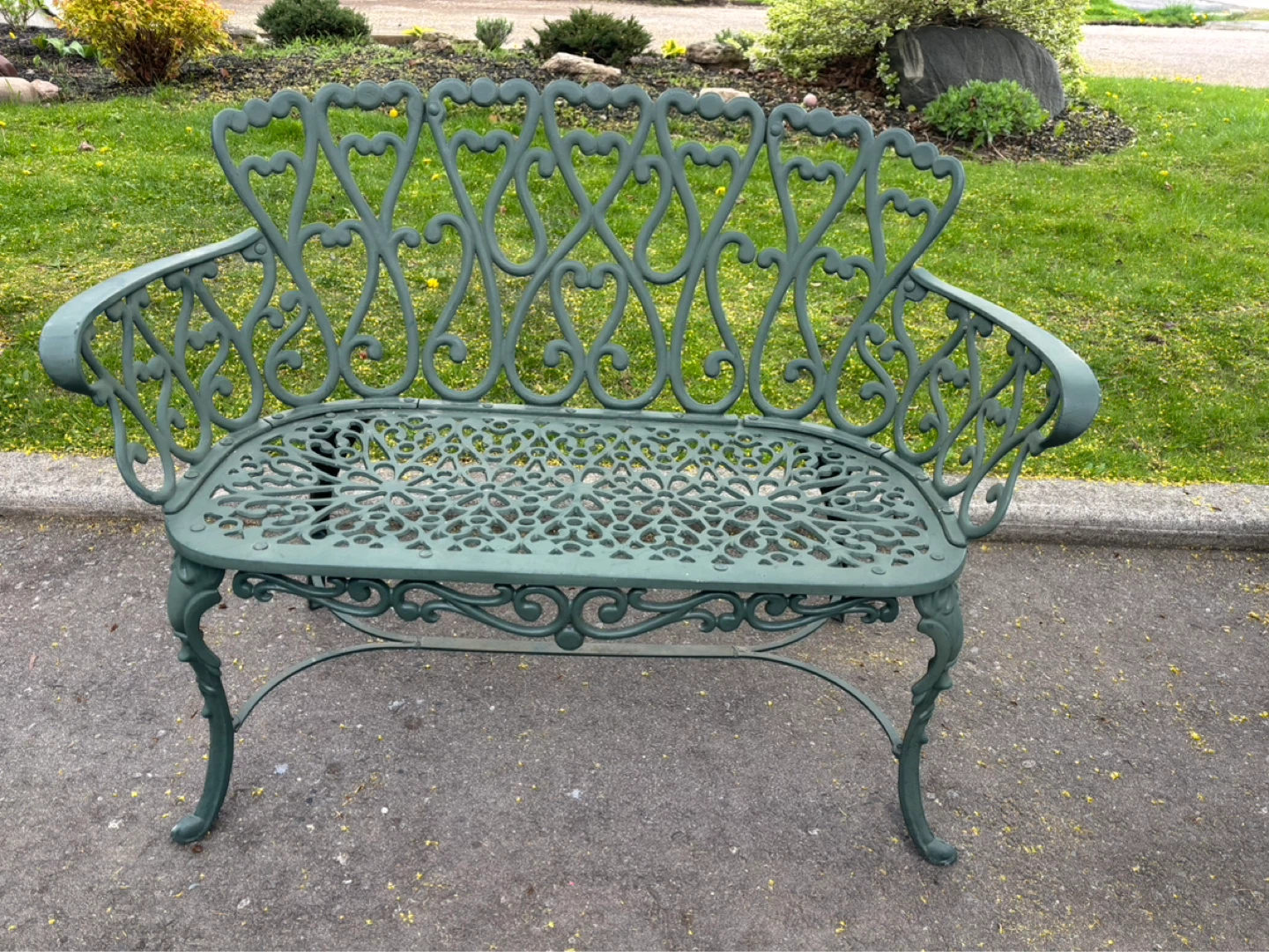 Cast aluminum Victorian style garden bench - photo 2