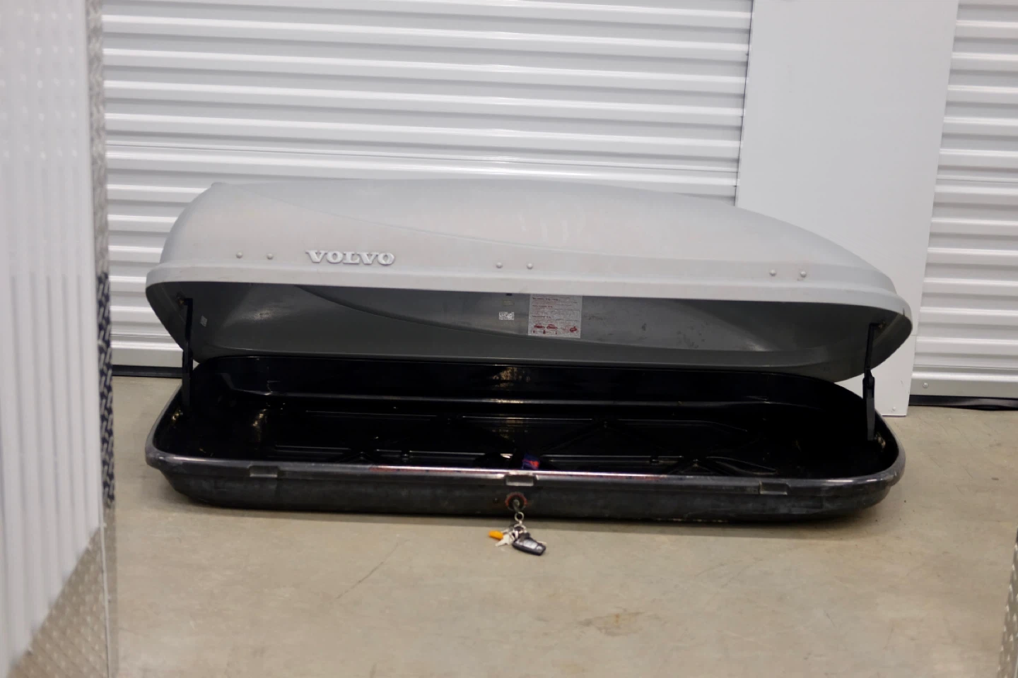 Thule Volvo Roof Cargo Box