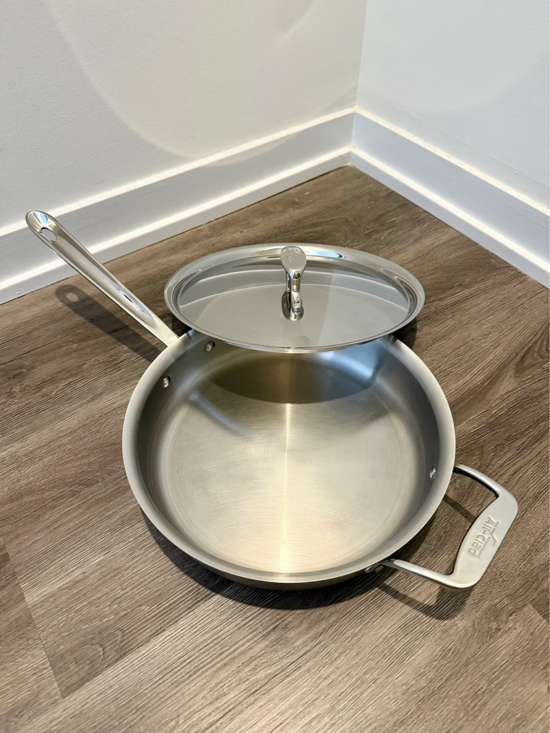 All-Clad D5 Stainless-Steel Saute Pan 3qt - Like New