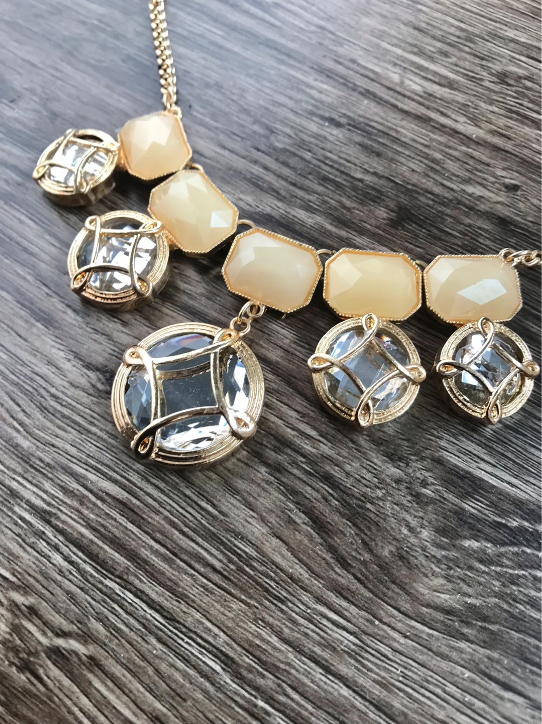 Costume jewelry necklace