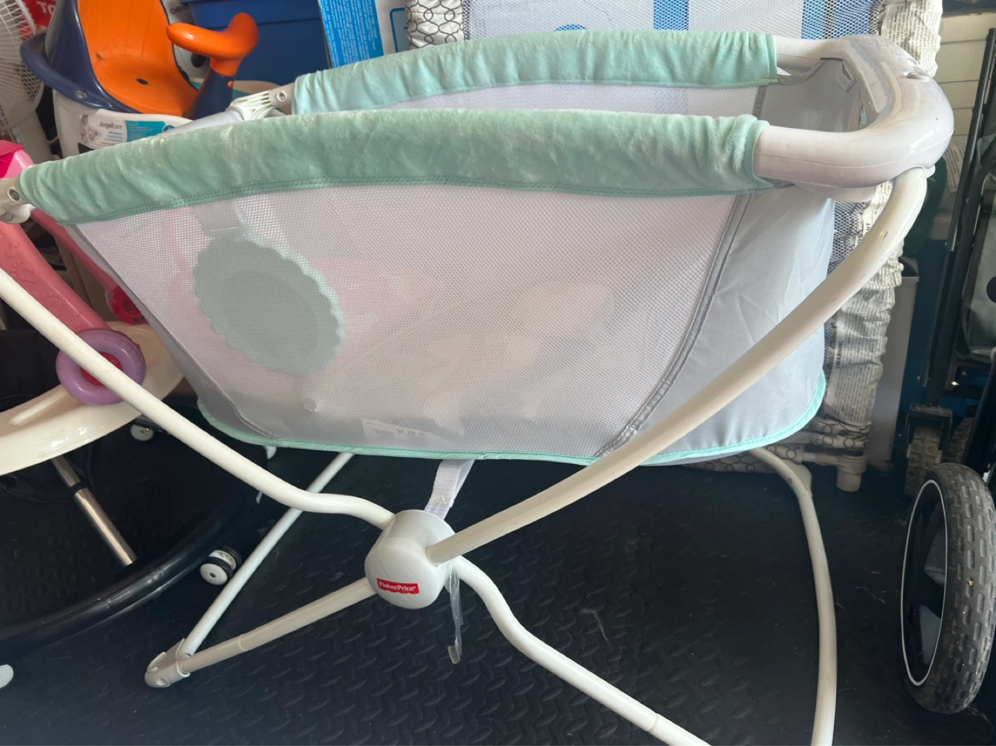Fisher-Price Rock 'n Play Sleeper