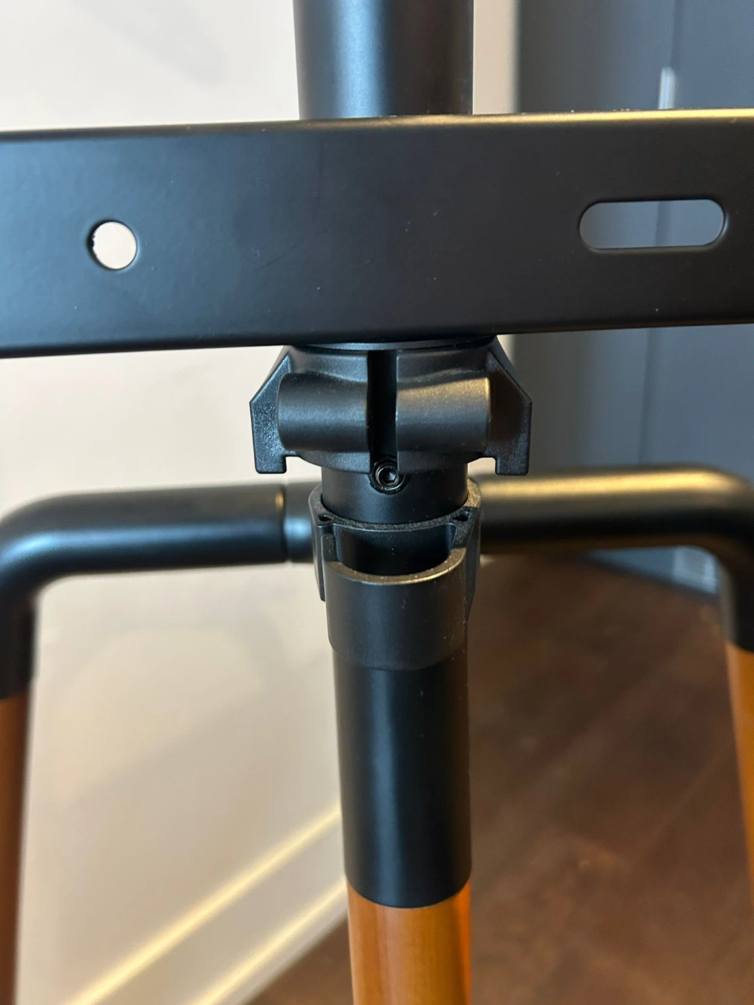 TV Easel Stand - photo 2