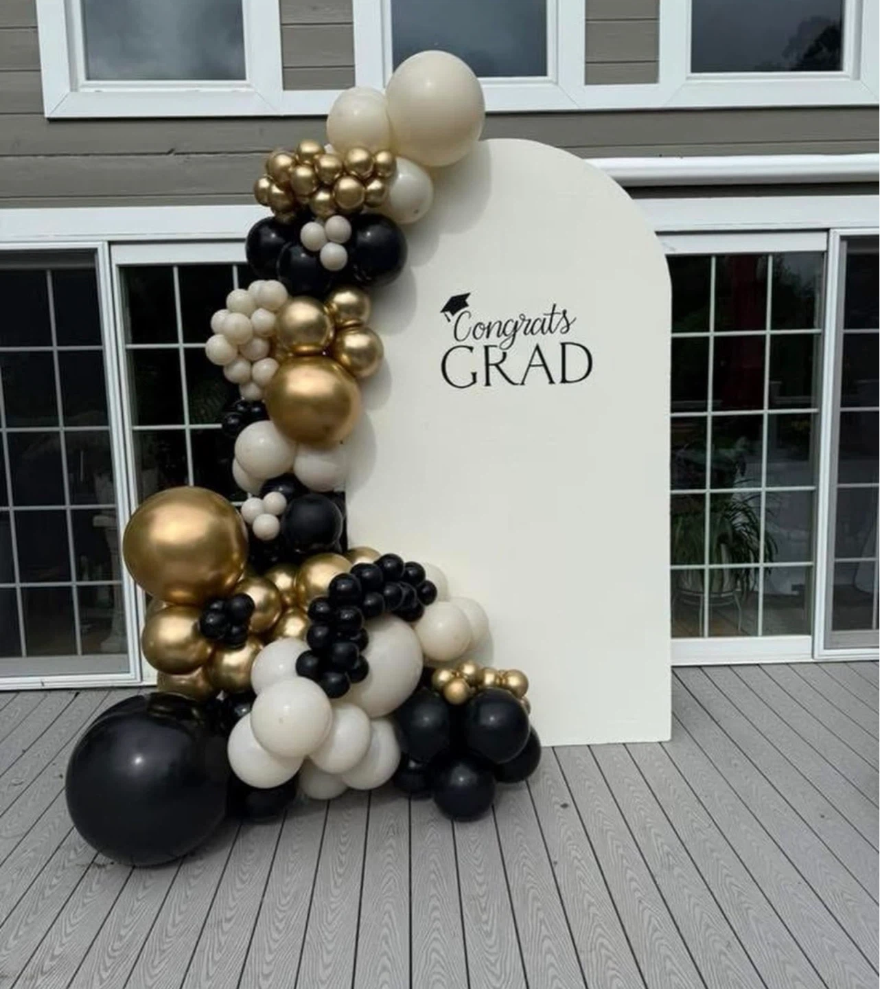 Custom balloon decor - photo 2