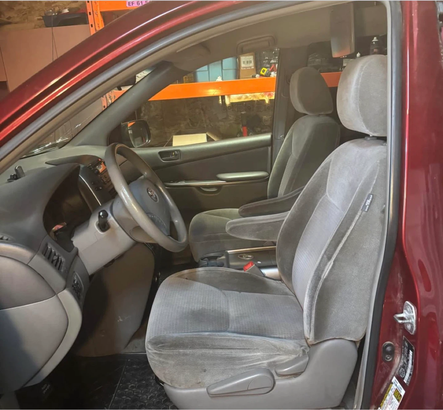 2009 Toyota Sienna CE - photo 4