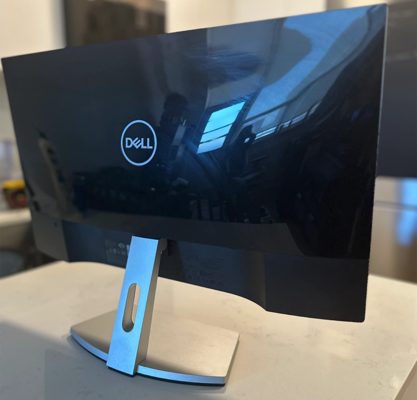 Dell Monitor with Articulating Desk Mount - photo 2