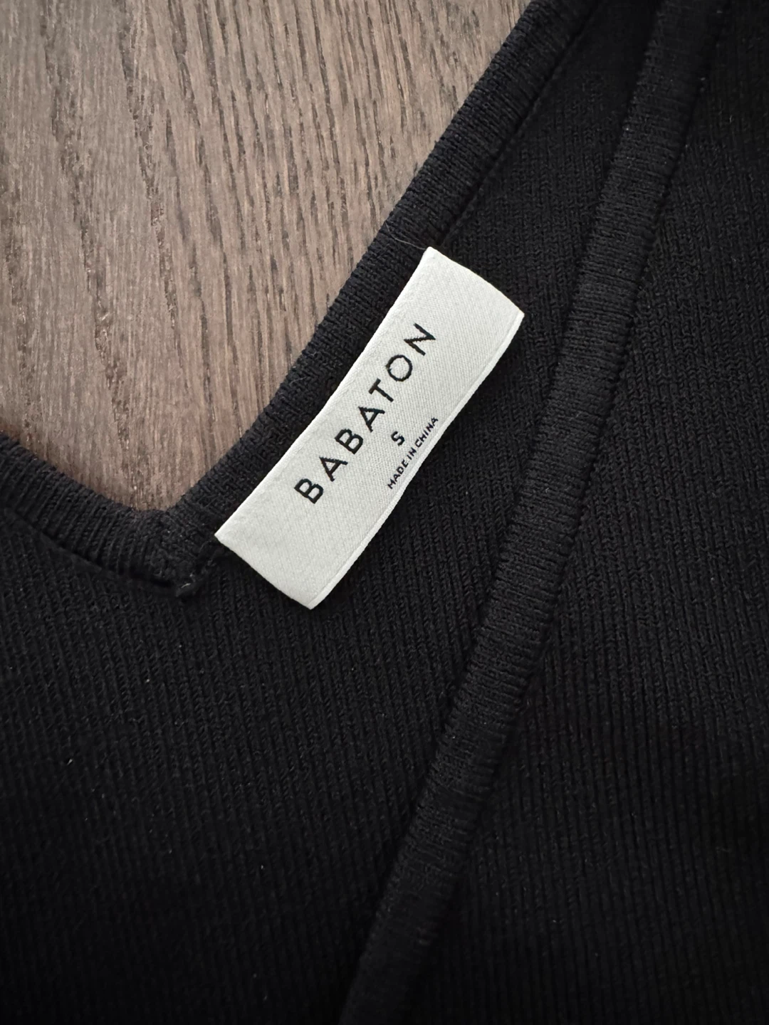 (S) Babaton *Black* V neck Top - photo 3