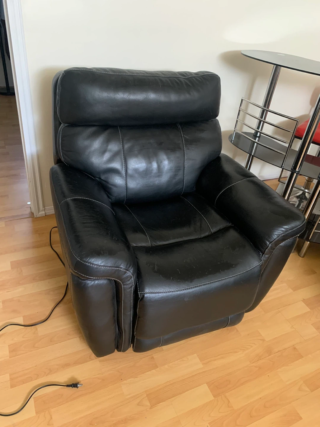 Black Leather Reclining Sofa and Chair Set - photo 2