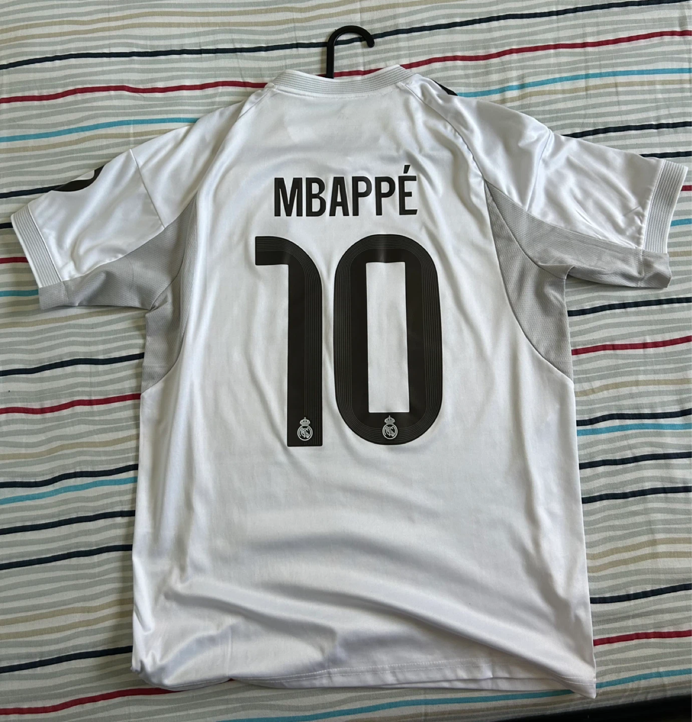 Real Madrid Mbappe 10 Jersey - photo 2