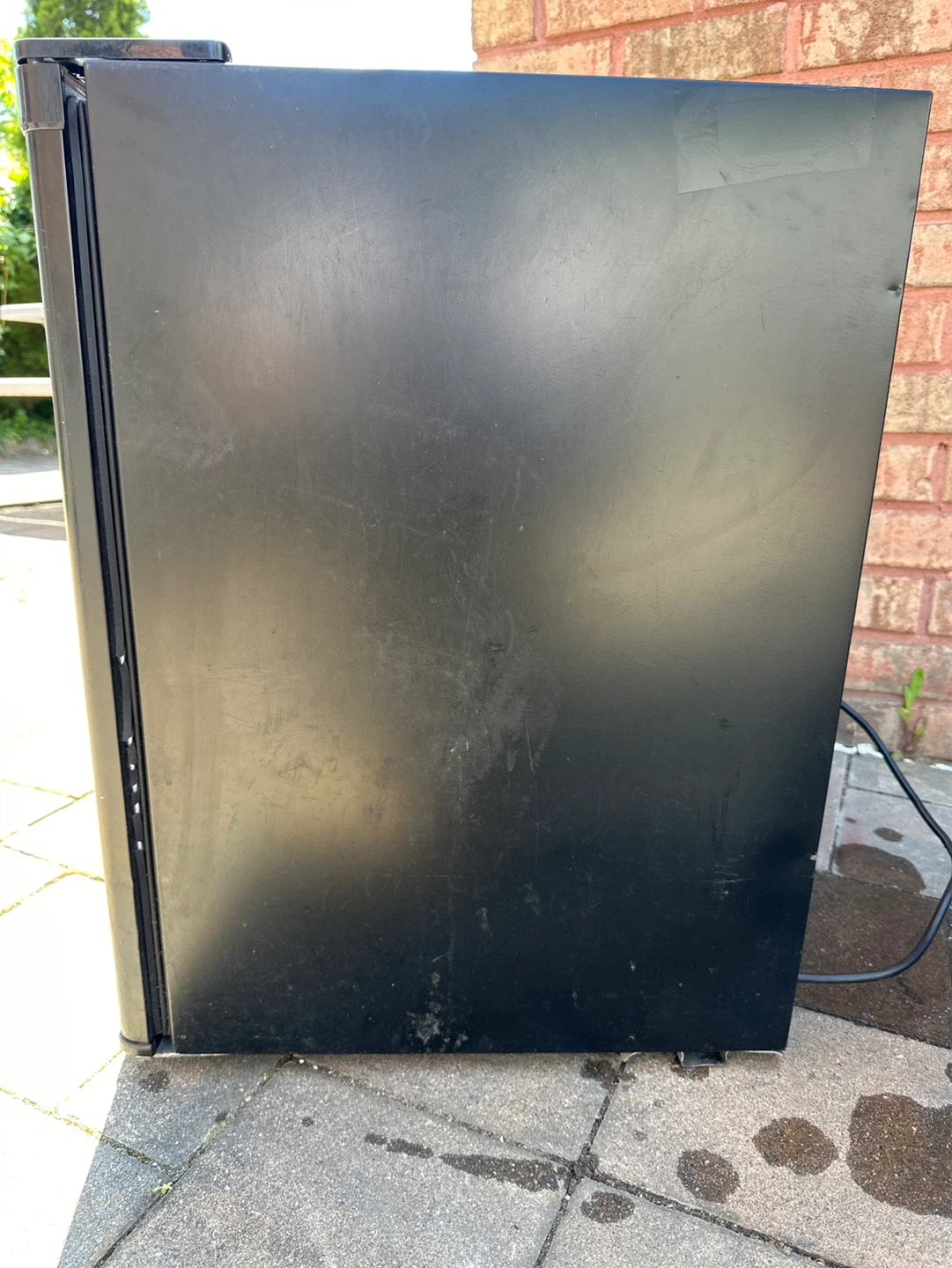 Magic Chef Mini Fridge - photo 3