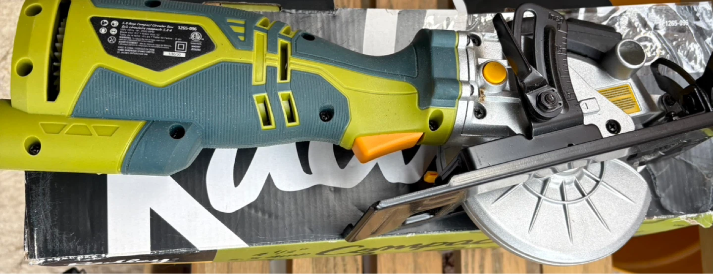 Radley 4 1/2" 5.8 Amp Compact Circular Saw - photo 2