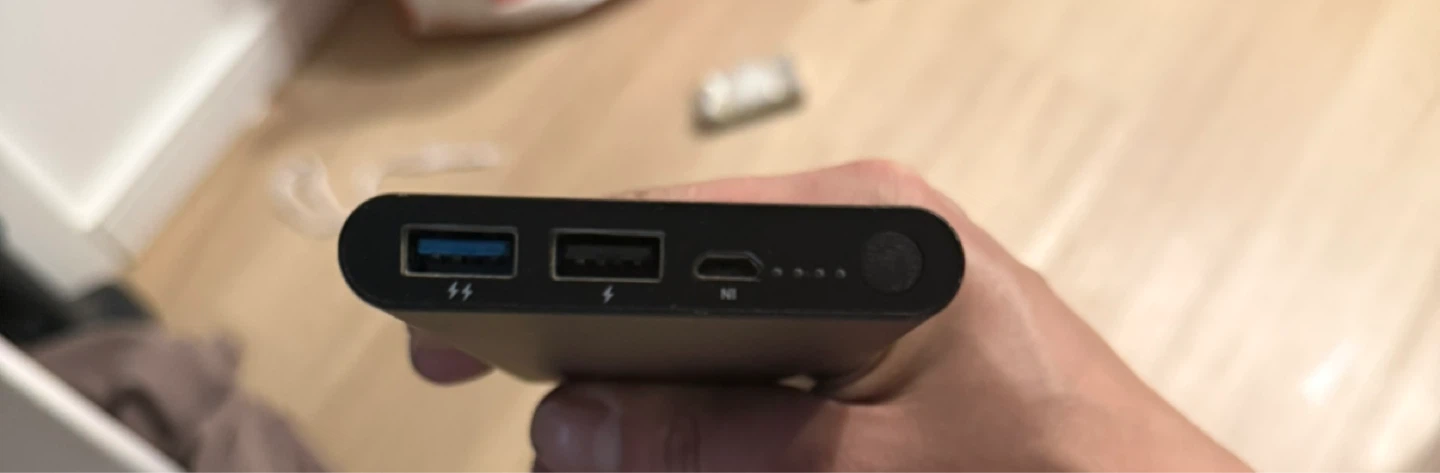 Away 10000mAh Rechargeable Li-Ion Battery Power Bank - photo 4
