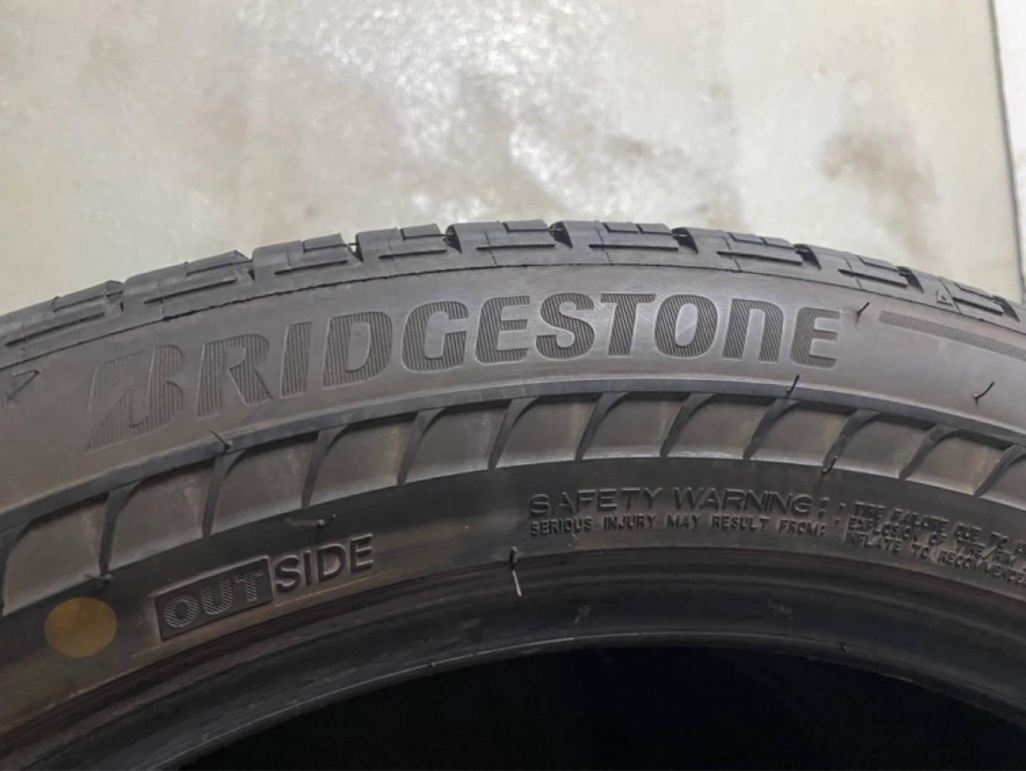Bridgestone Alenza A/S 02 Tires (Set of 4) - 235/50R20 100V - photo 4