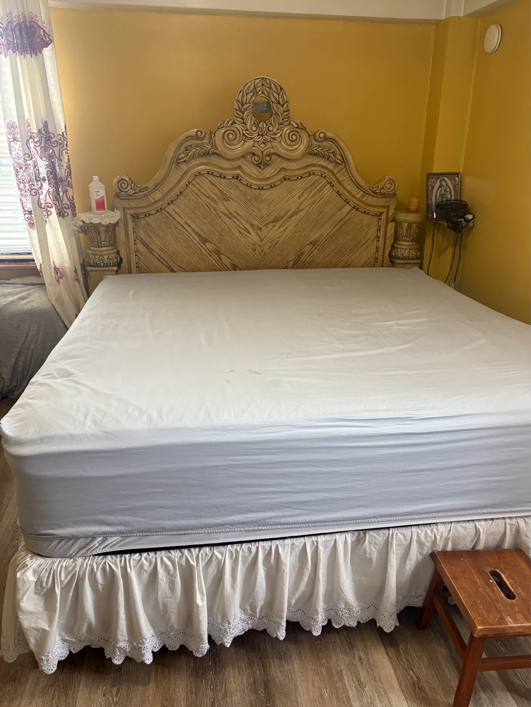 King size solid wood headboard and mattress - photo 3