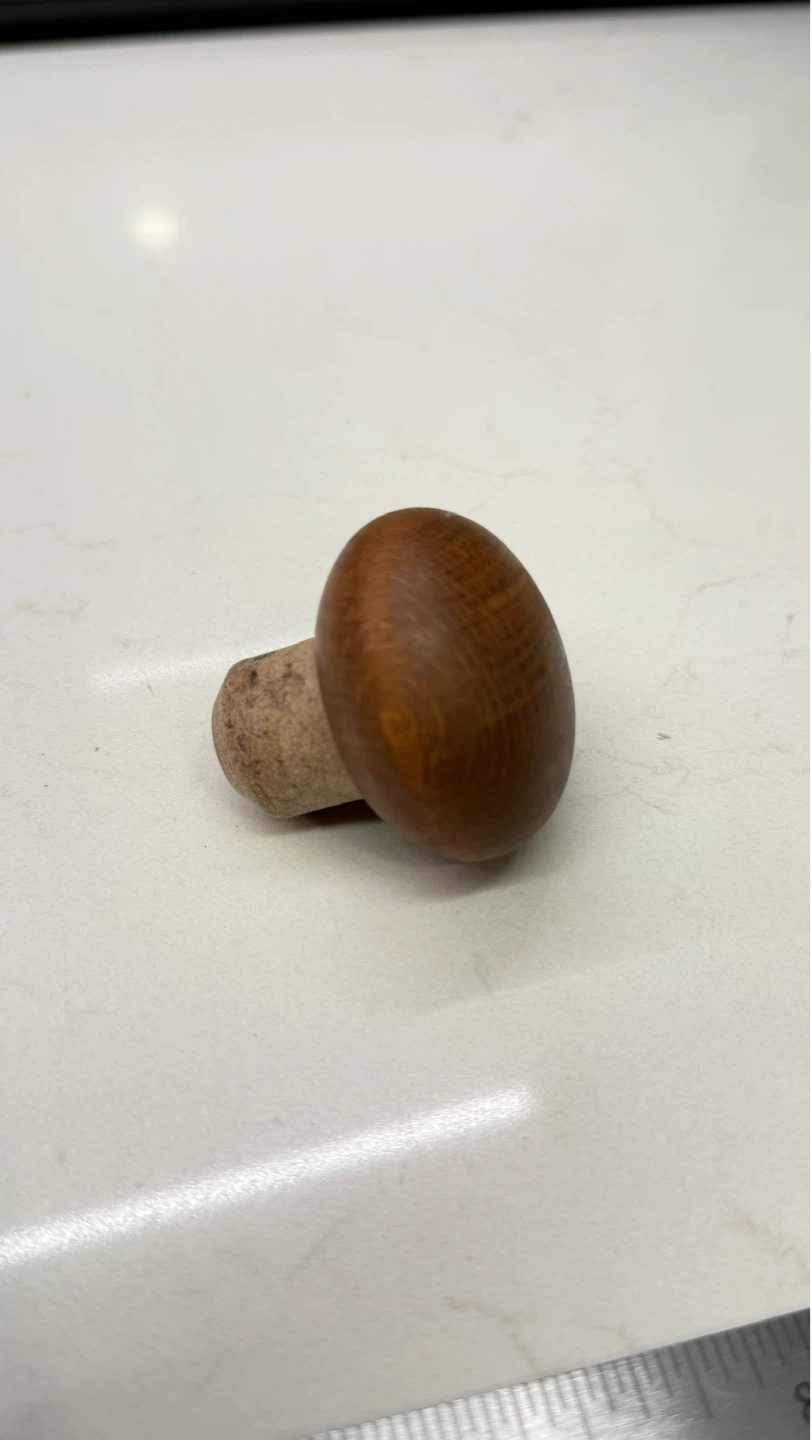 Mushroom shaped wooden wine stopper