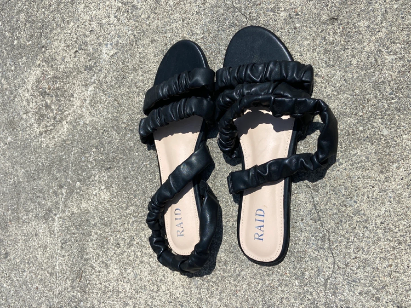 RAID Black Ruched Strap Flat Sandals Size 40 - photo 2