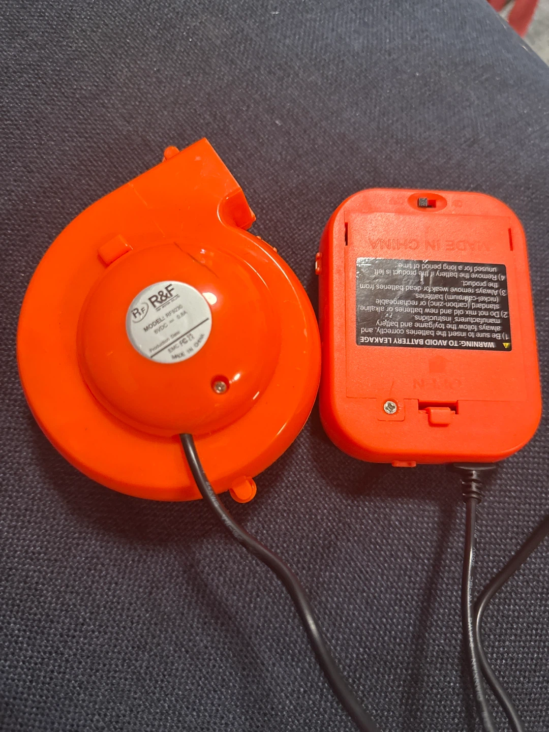 Small fan with batteries