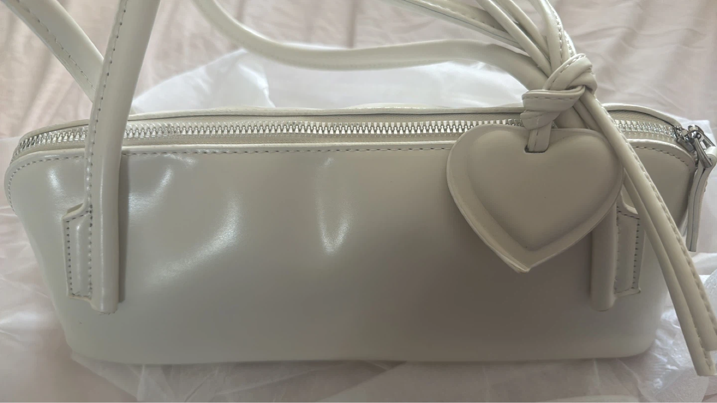 Cream Shoulder Bag with Heart Charm - photo 2