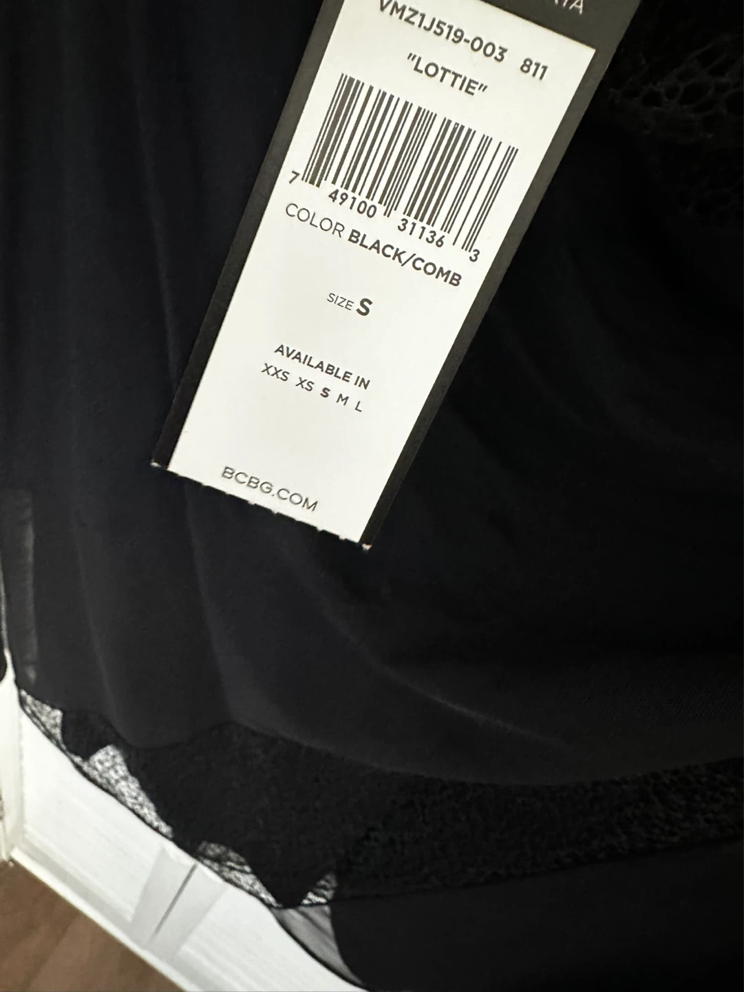 New BCBG Black Lace Top - Size S - photo 3