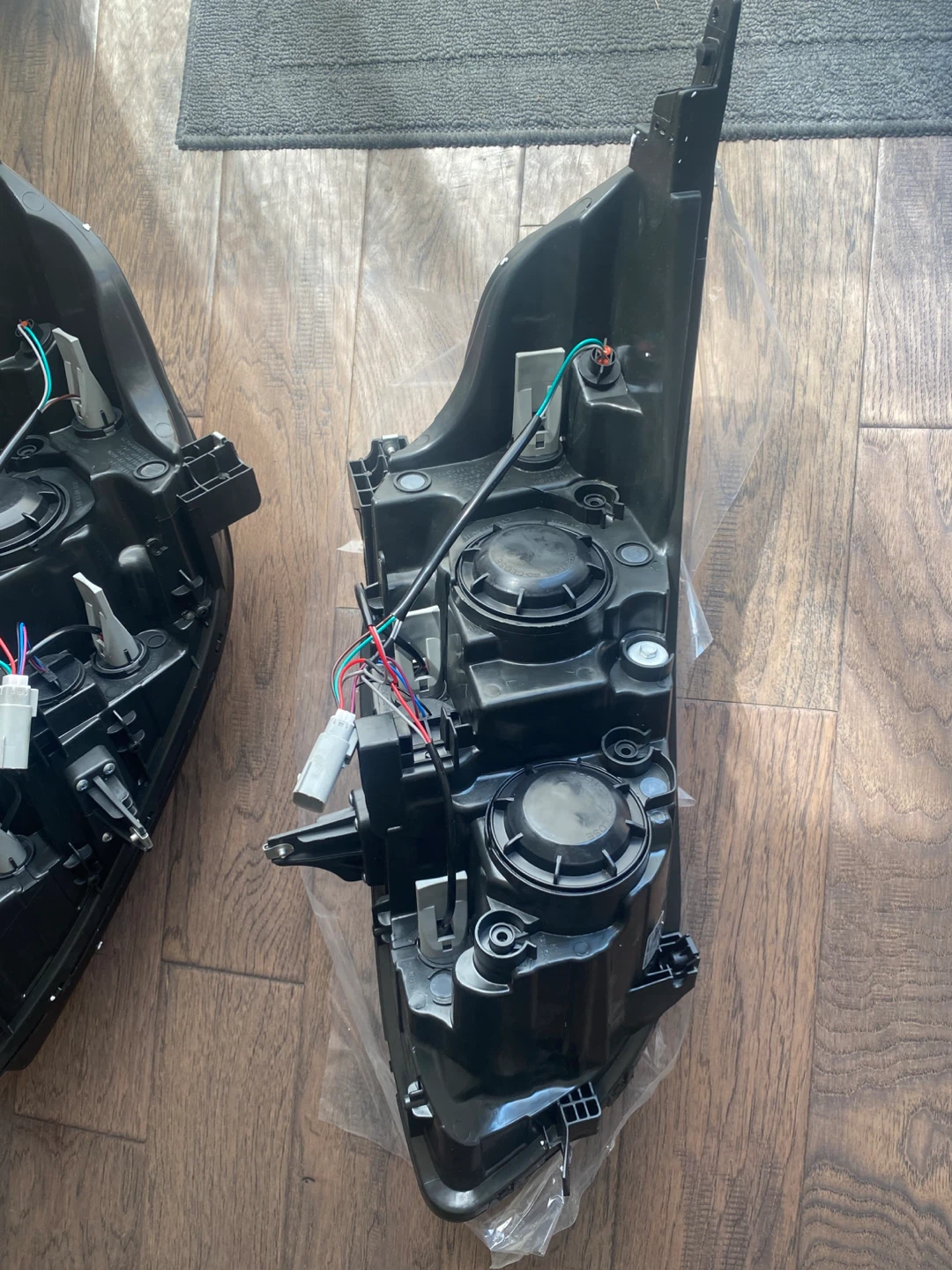 Pair of  head light Malibu - photo 4