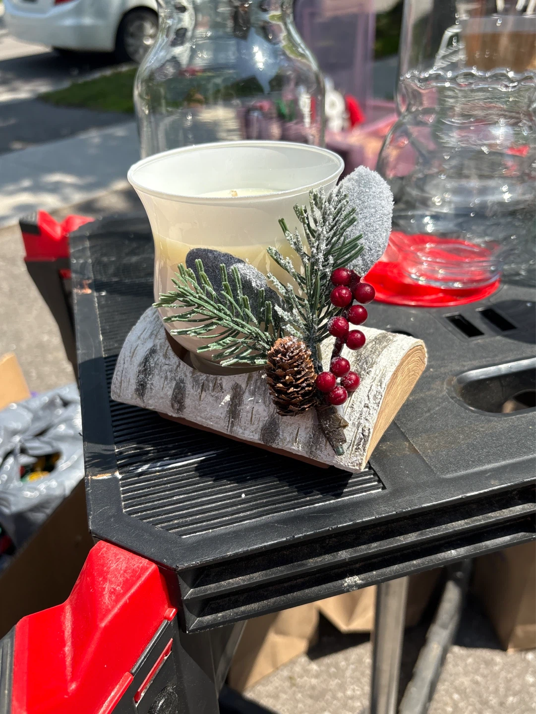 Christmas Scented Candle with Pinecone and Berries Decor