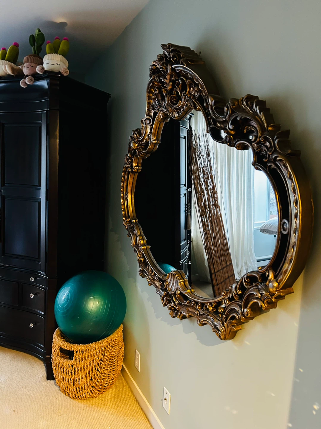 Ornate Gold Wall Mirror - photo 2