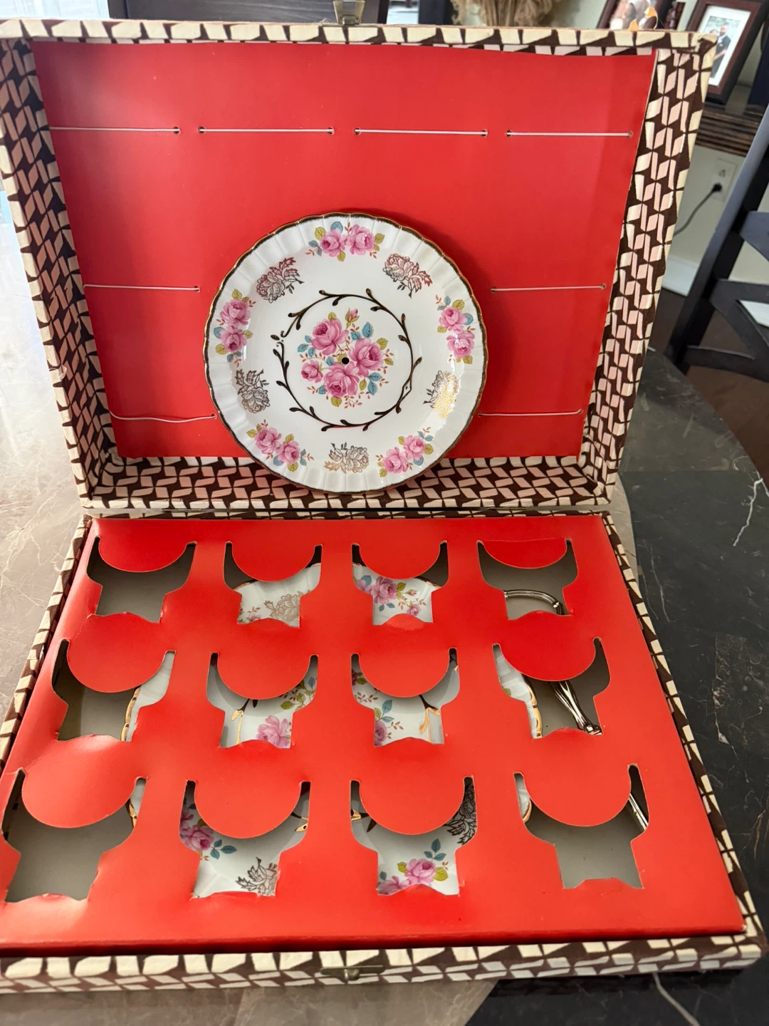 Avon 2 Tier Platter