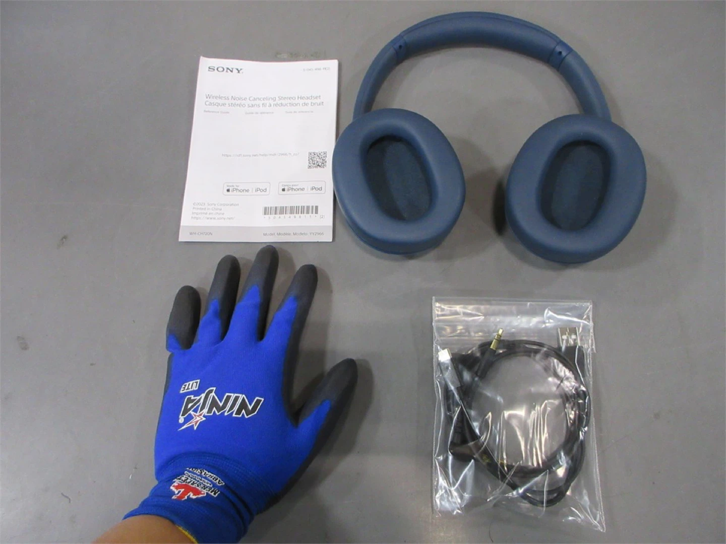 Sony WH-CH720N Wireless Noise Cancelling Headphones - Blue - photo 2