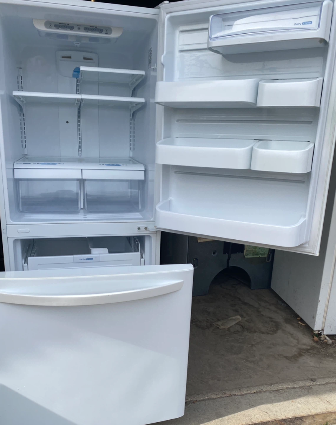 Bottom Freezer Fridge - photo 2
