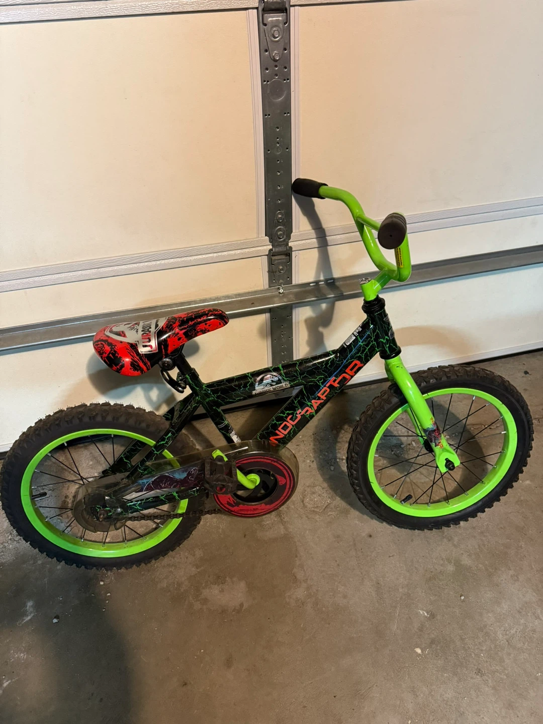 Jurassic World "Raptor" Kids Bike