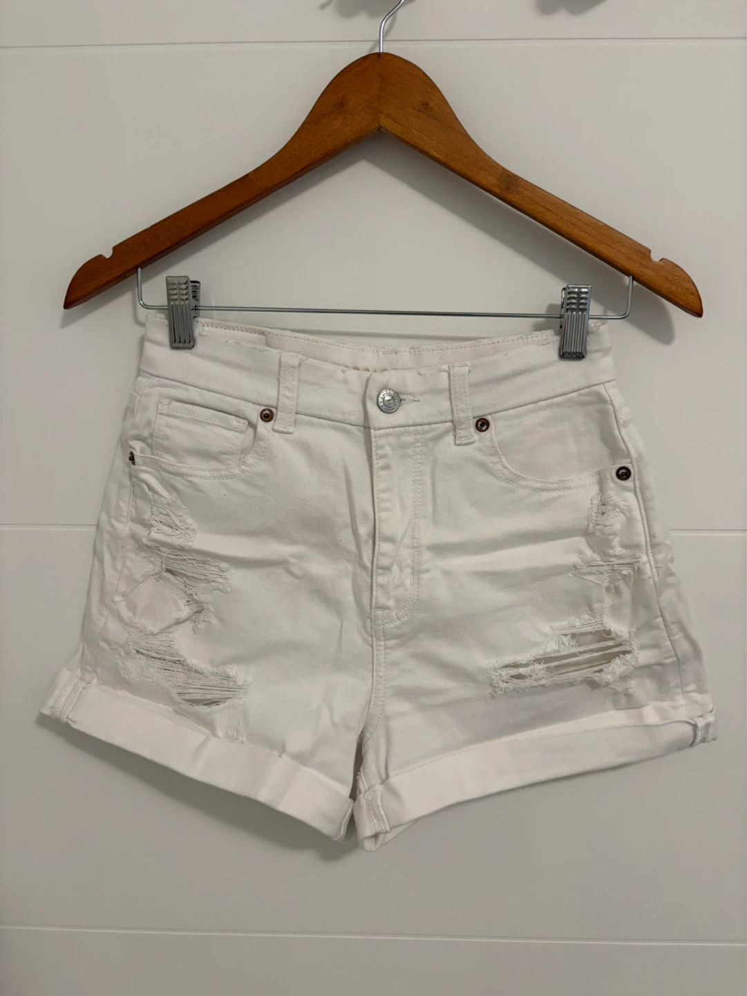 American Eagle White Ripped Denim Shorts Size 00