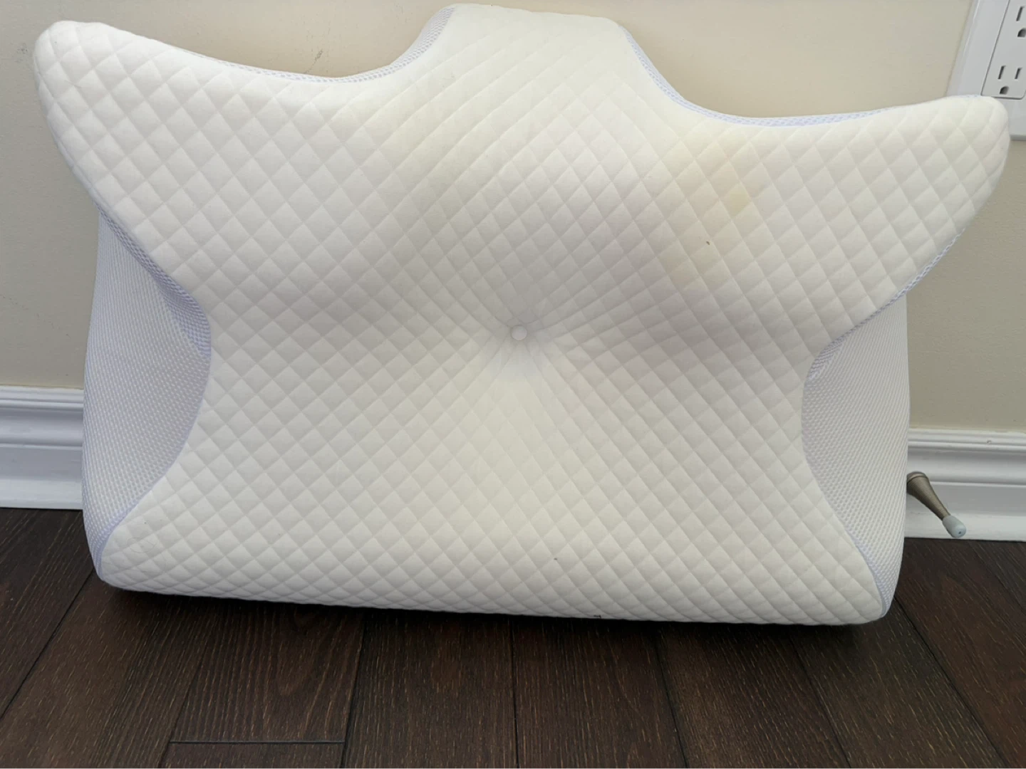 Orthopaedic memory foam pillow