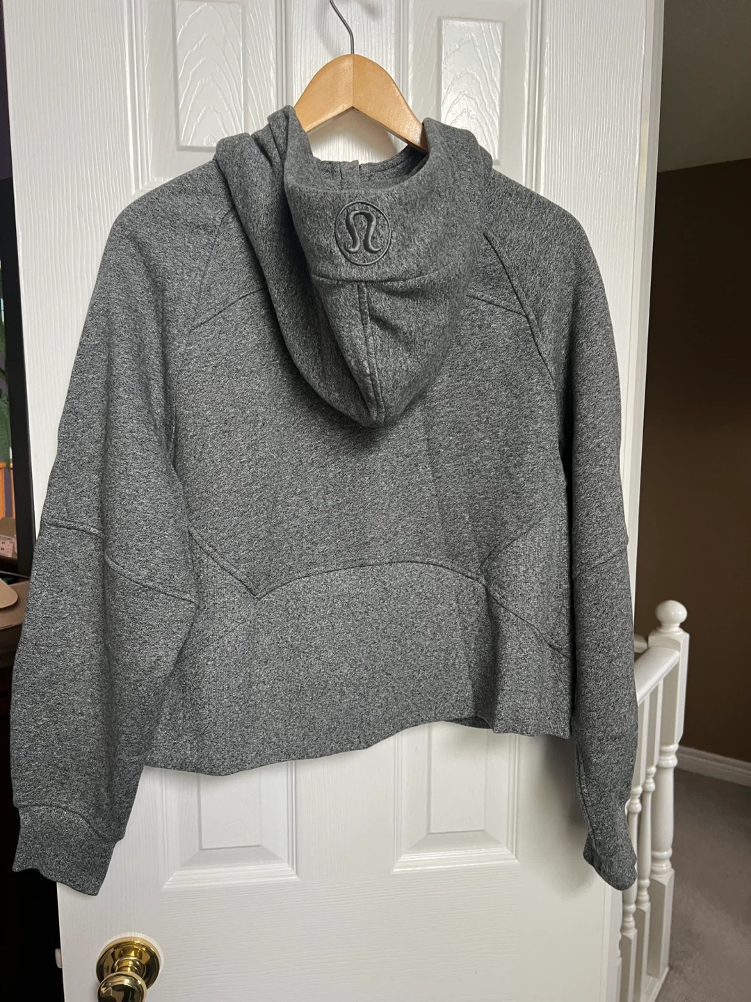 Lululemon Grey Cropped Zip-Up Hoodie size M/L - photo 2