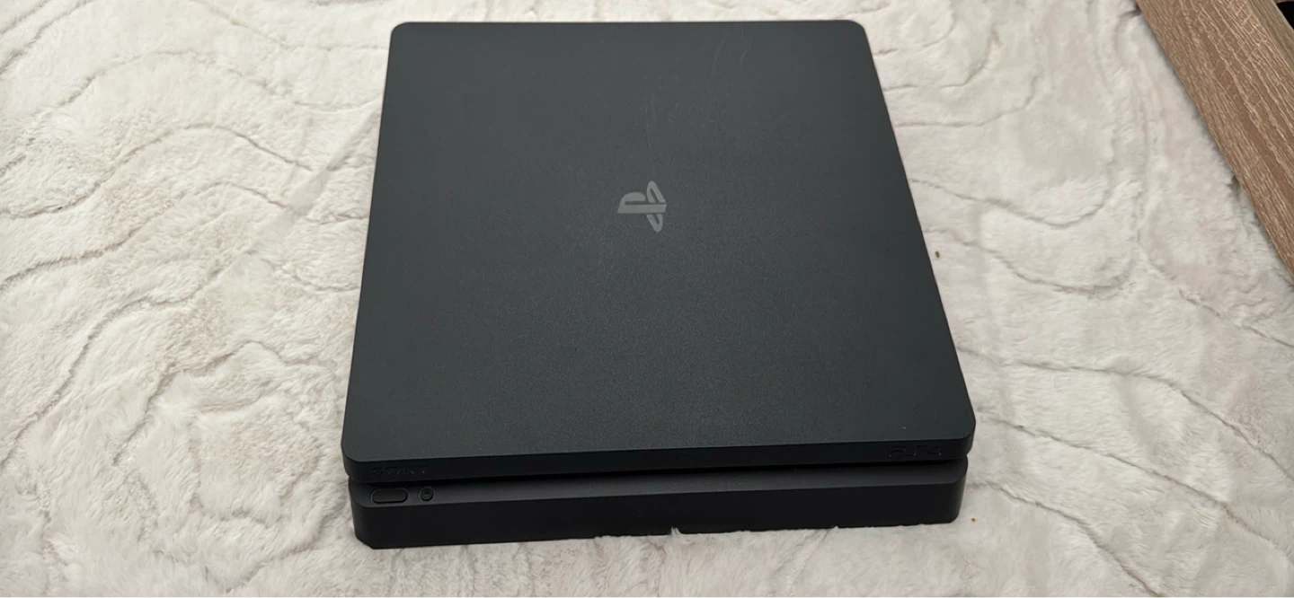 Sony PlayStation 4 Slim Console