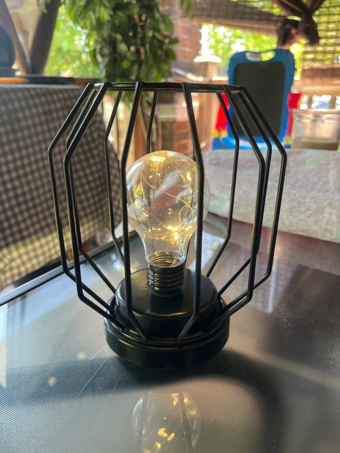 Decorative Geometric Wire Lantern Lamp with LED Bulb