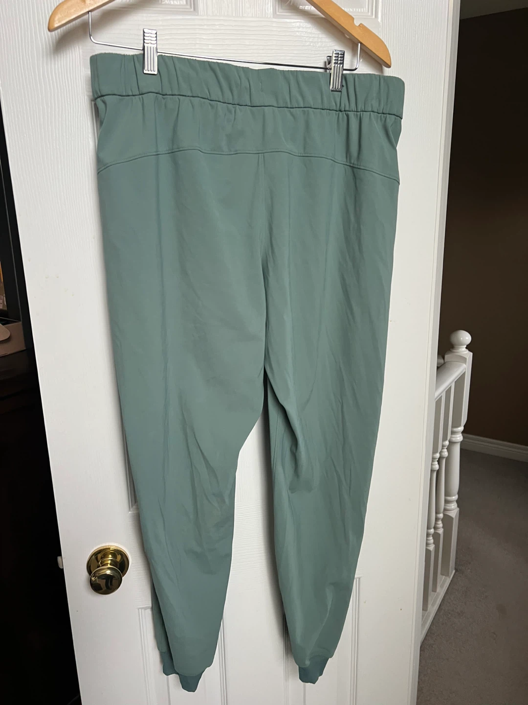 Lululemon Jogger Pants Size 10 - photo 2