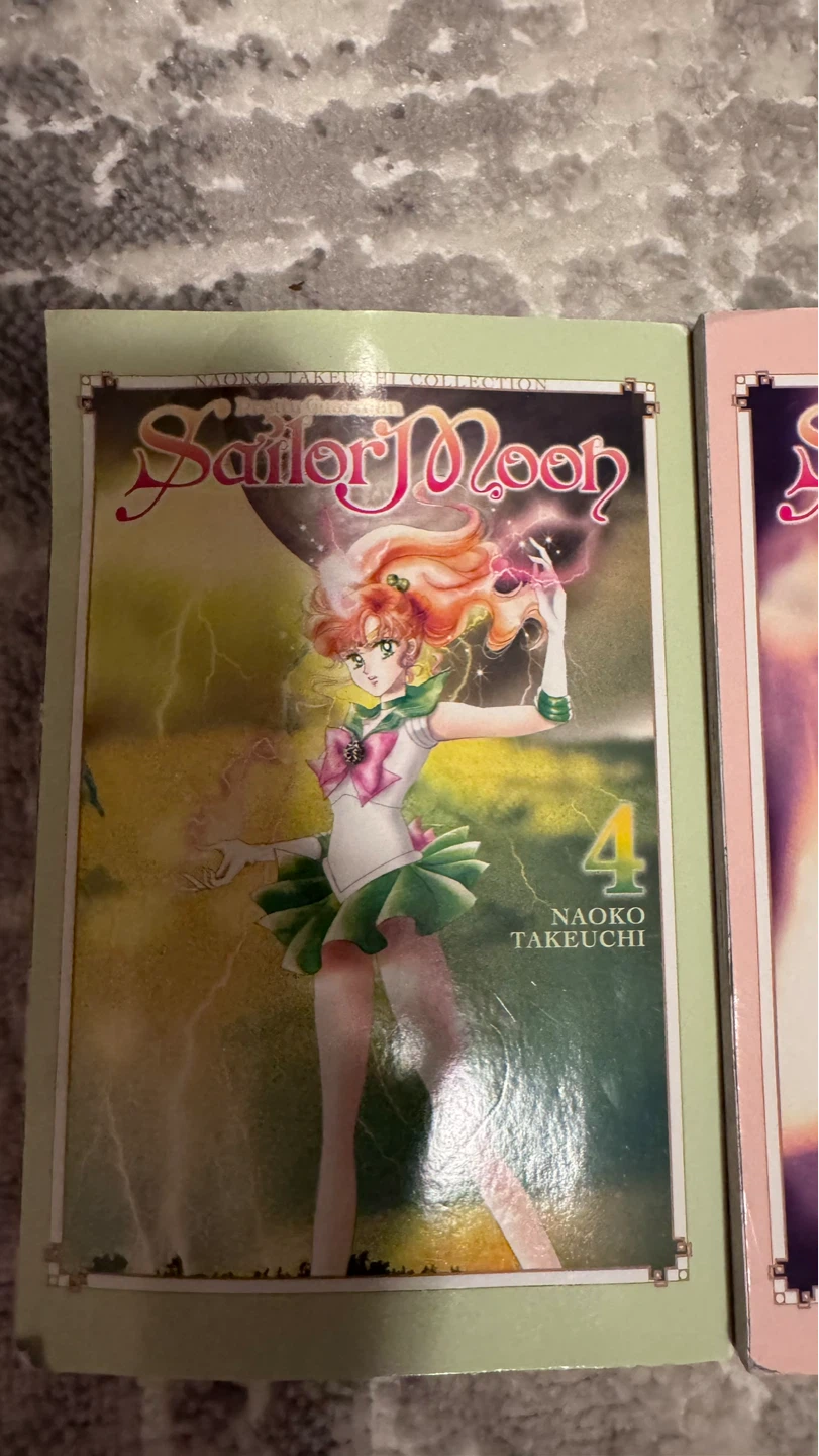 Sailor Moon Manga Volumes 2, 3, and 4 - photo 4