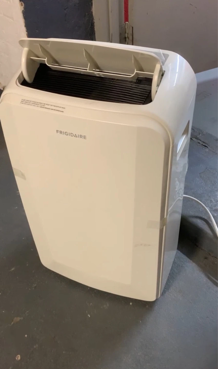 Frigidaire Portable Air Conditioner FFPA1422R1