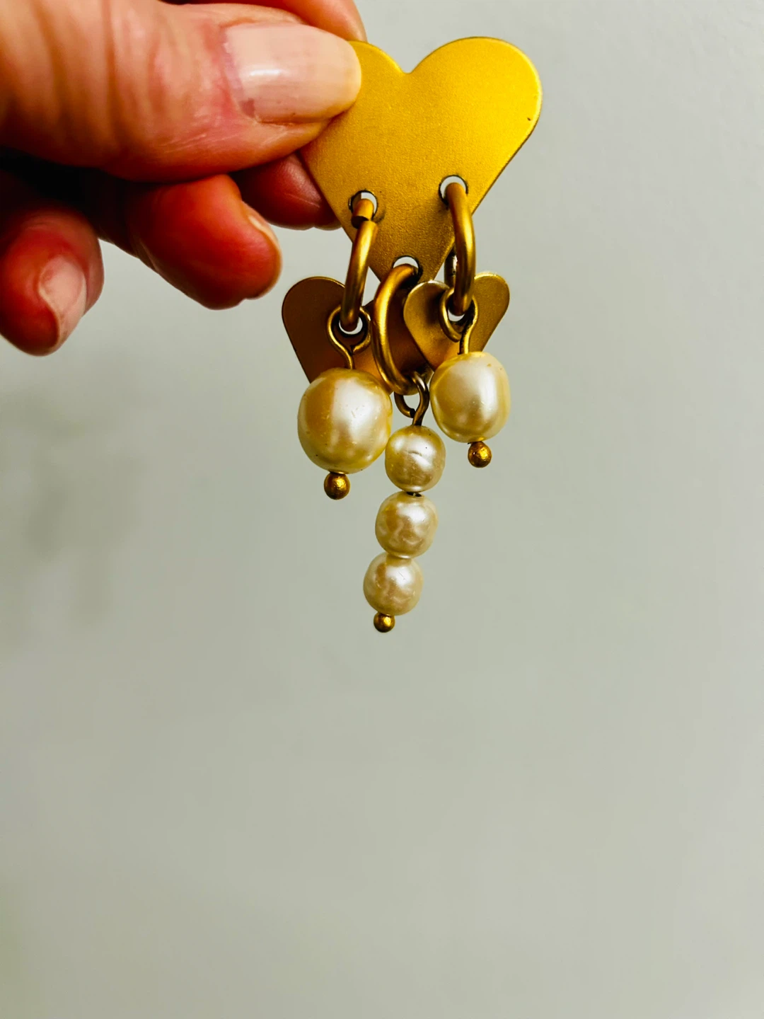 Gold Heart & Pearl Dangle Earrings - photo 5