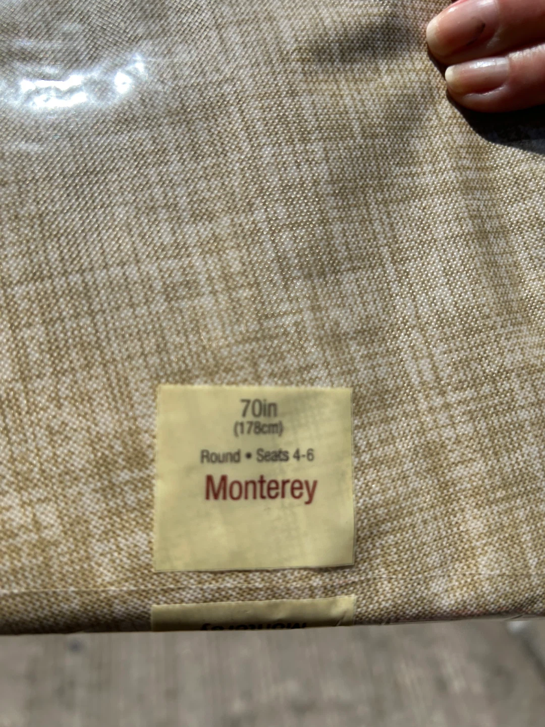 Monterey 70in Round Vinyl Tablecloth - photo 2
