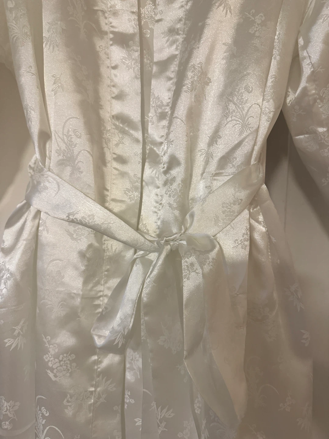 Francois White Satin Floral Kimono Robe Size S - photo 2