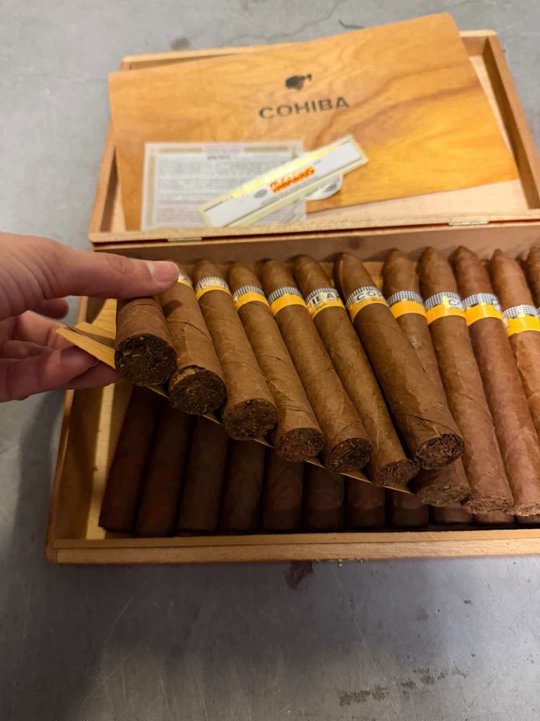 Cohiba Pirámide Cigars - photo 3