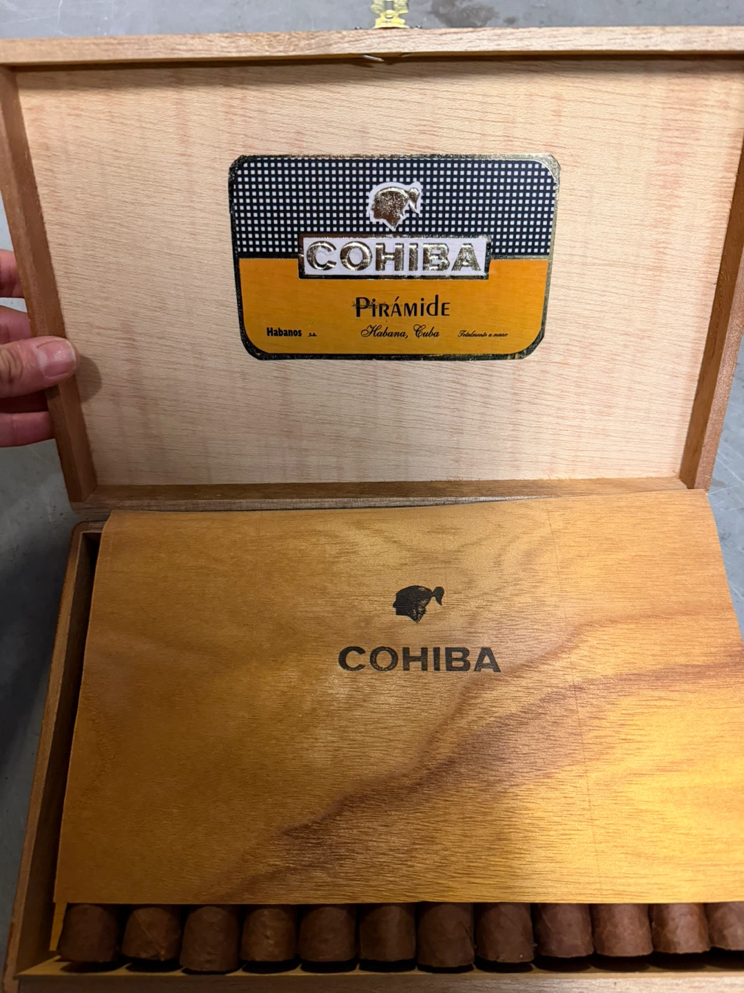 Cohiba Pirámide Cigars