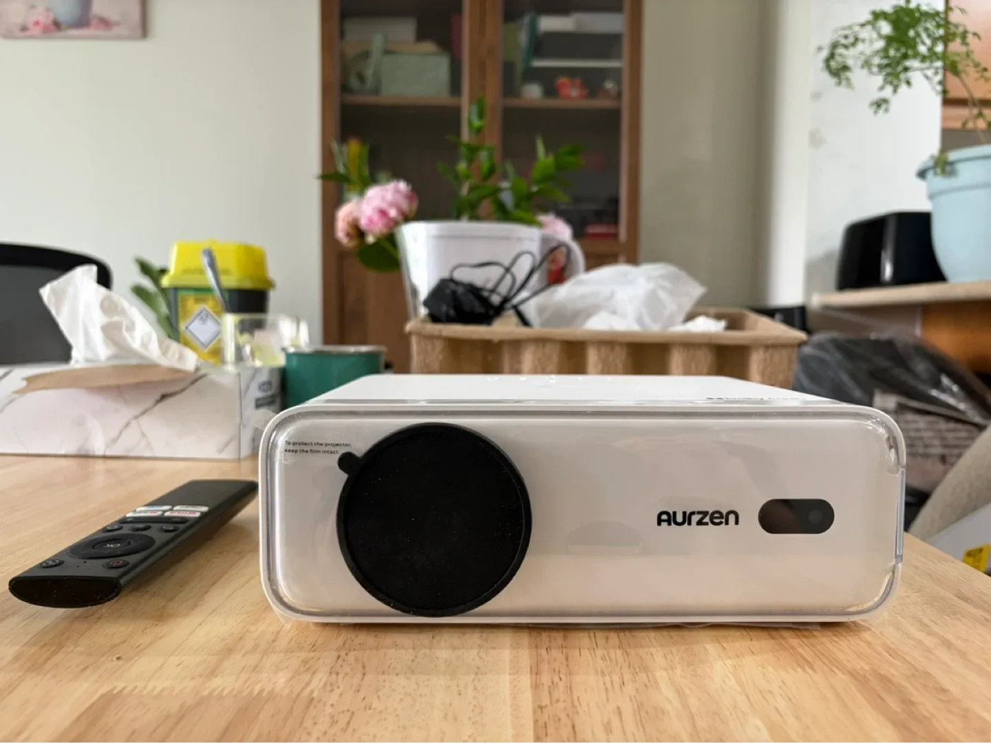 Aurzen EAZZE D1 Portable Projector (inc Project Stand)