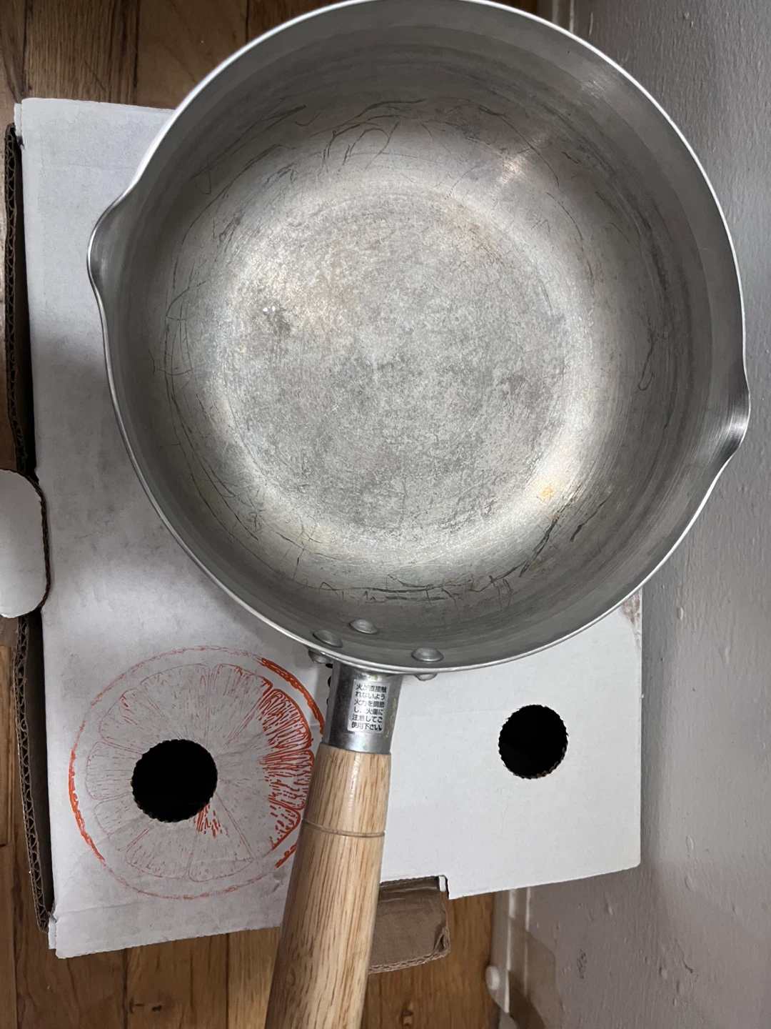 Aluminum Saucepan with Wooden Handle