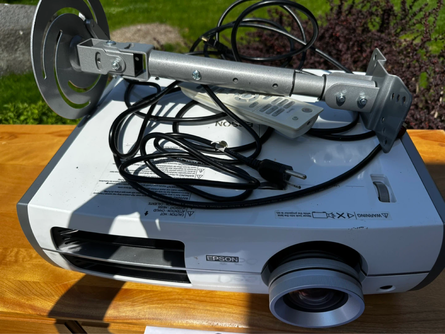 Epson PowerLite Home Cinema 8345 Projector - photo 2